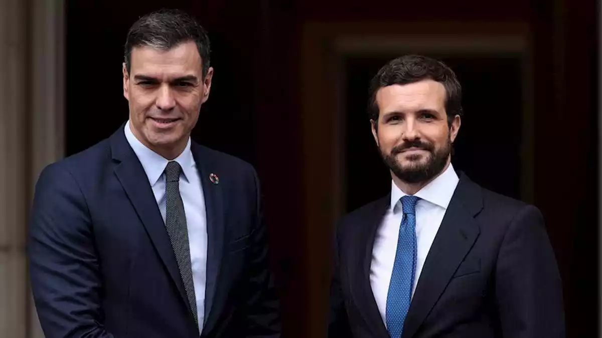 Pedro Sánchez i Pablo Casado, en una reunió al Palau de la Moncloa el 17 de febrer de 2020.
