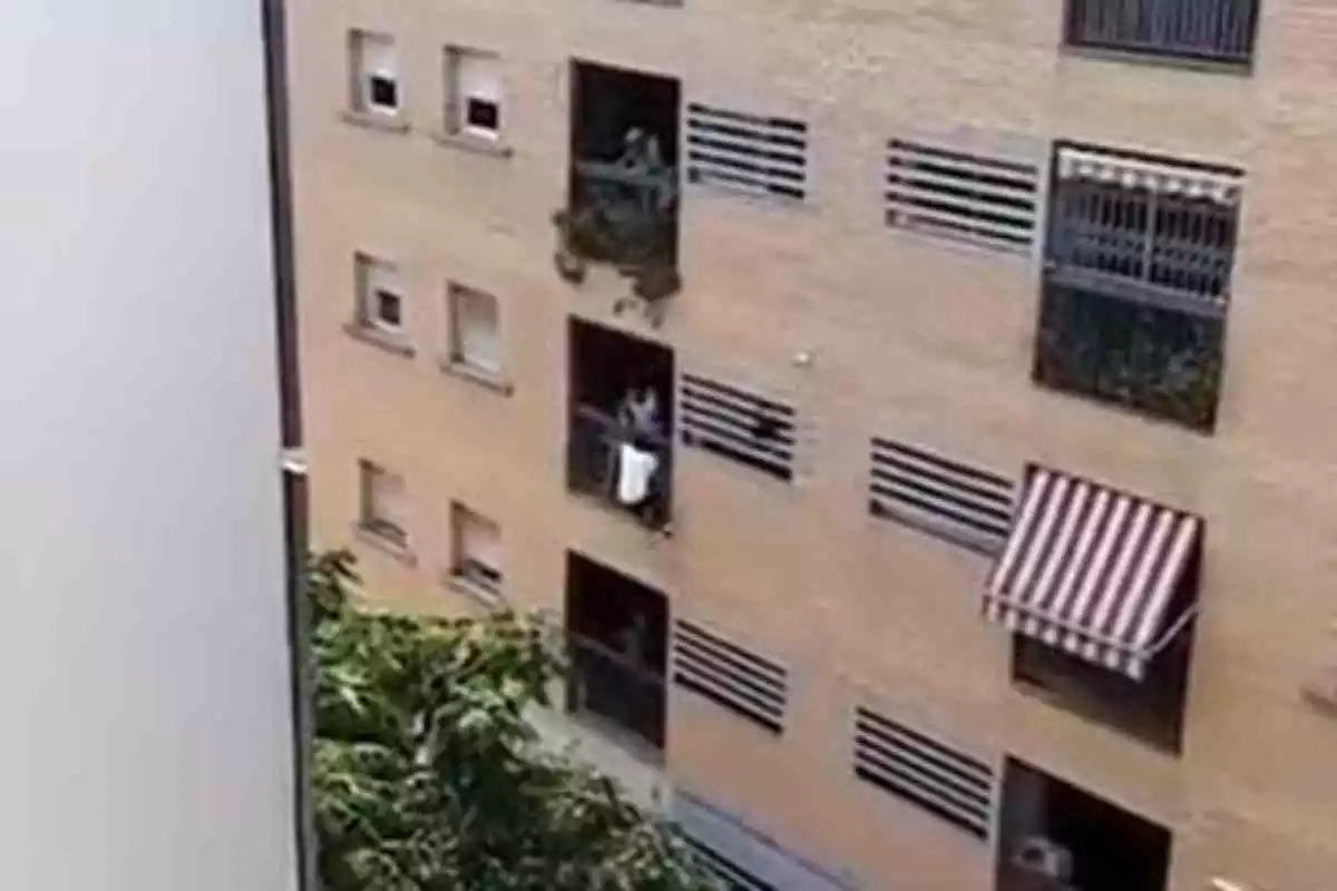 Captura del vídeo on ocupen un pis de Nou Barris