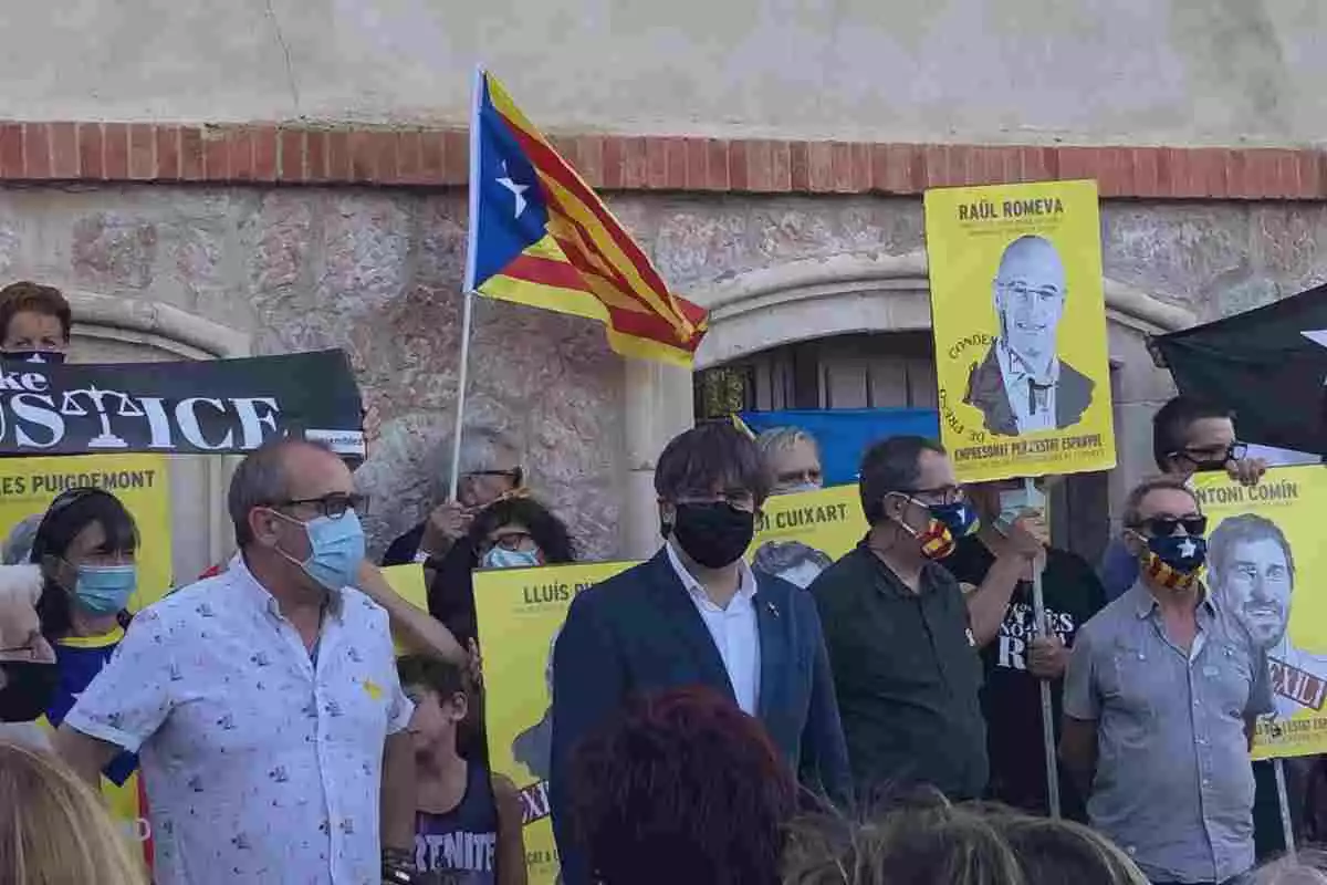 Carles Puigdemont ha participat en la concentració Hora Solidària a la Maternitat d'Elna