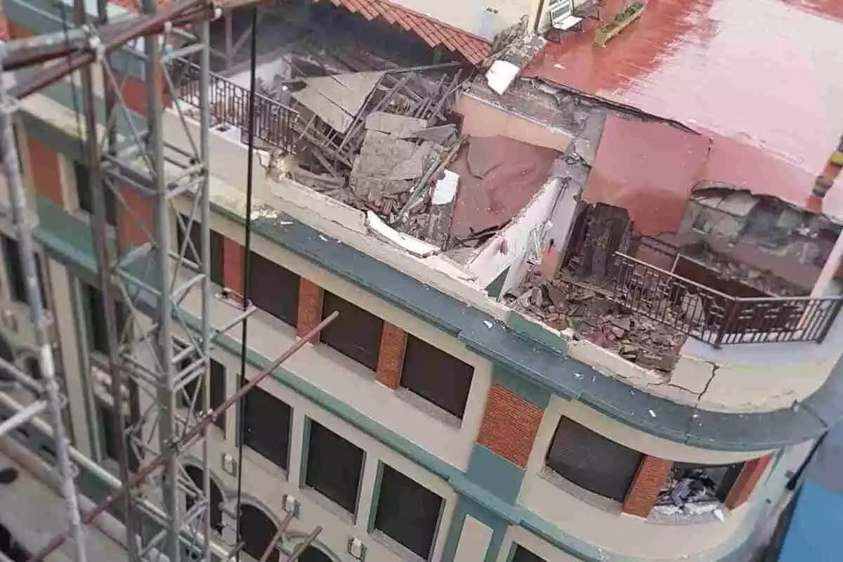 Imagen del edificio que se ha derrumbado la ciudad de Gijón