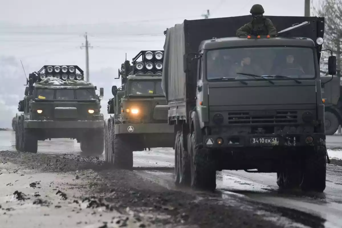 Imagen de las tropas rusas acercándose a Ucrania