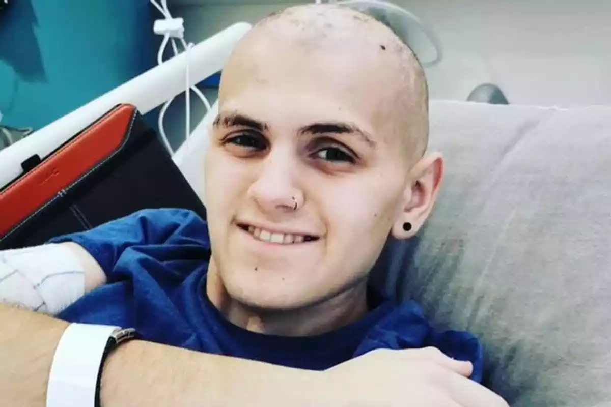 Rhys Langford, un joven de 19 años fallecido de cáncer
