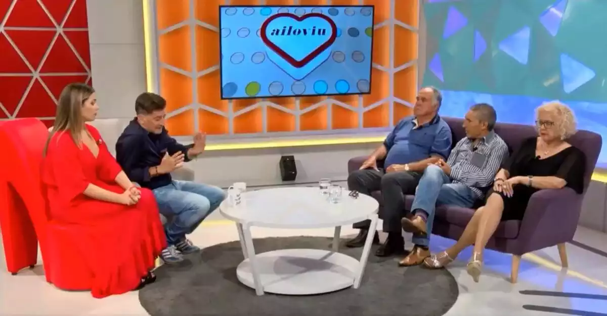 El plató del programa 'Ailoviu', que copresentan Antonio Hidalgo y María Garo