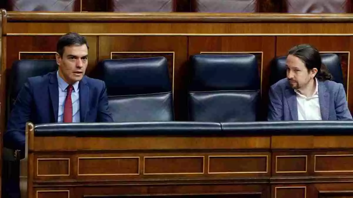 Pablo Iglesias y Pedro Sánchez en la sesión parlamentaria del día 9 de abril de 2020