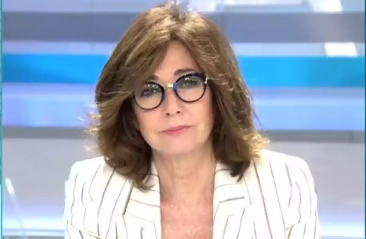 Ana Rosa Quintana durante la emisión de su programa, 'El Programa de Ana Rosa'.