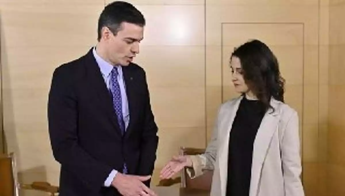 Pedro Sánchez e Inés Arrimadas en una reunión de Gobierno