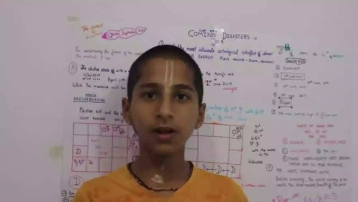 Abhigya Anand en un vídeo publicado en Youtube