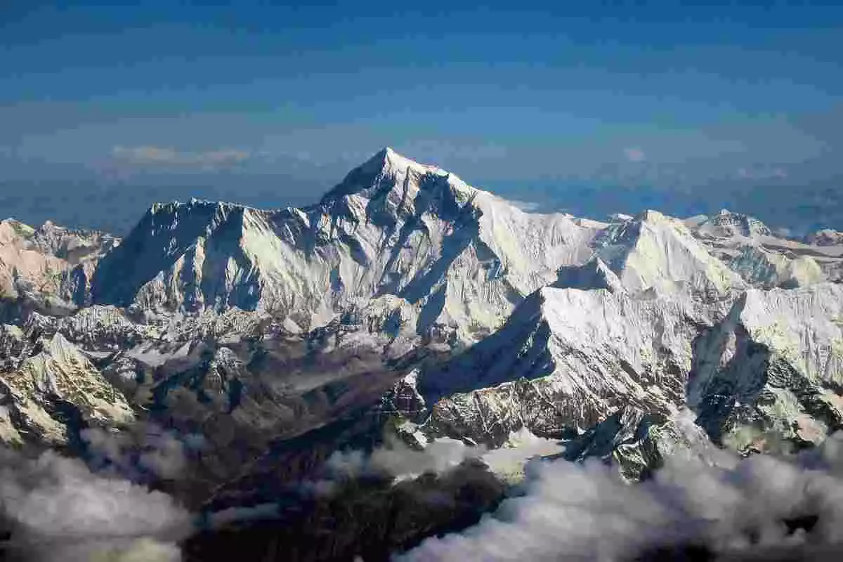 Imagen de archivo de la cordillera del Himalaya