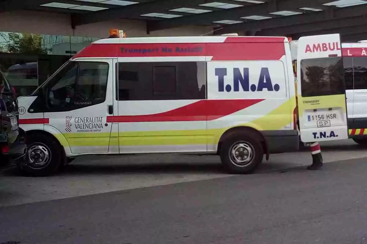 Una ambulancia del SAMU de la Comunidad Valenciana