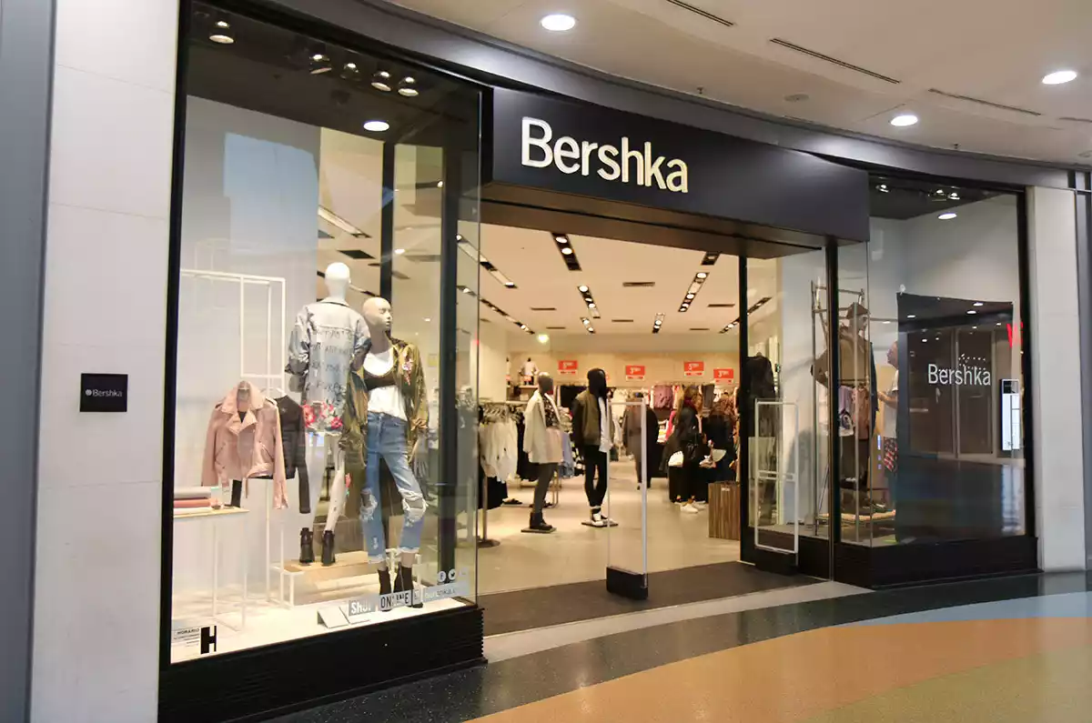 Fotografía de archivo de una tienda Bershka