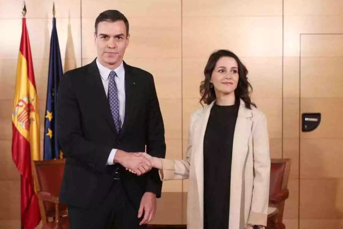 Presidente del Gobierno, Pedro Sánchez, y líder de Ciudadanos, Inés Arrimadas, en un encuentro reciente