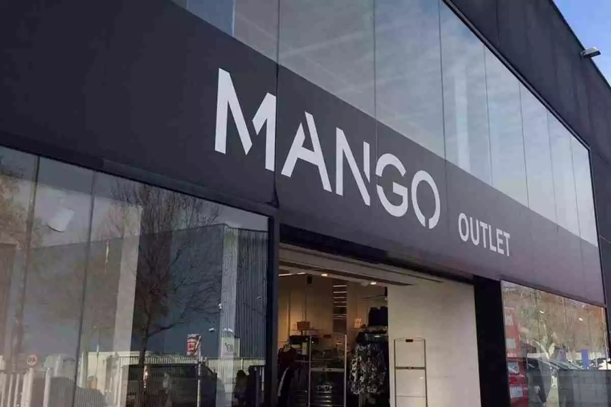 Exterior de Mango Outlet