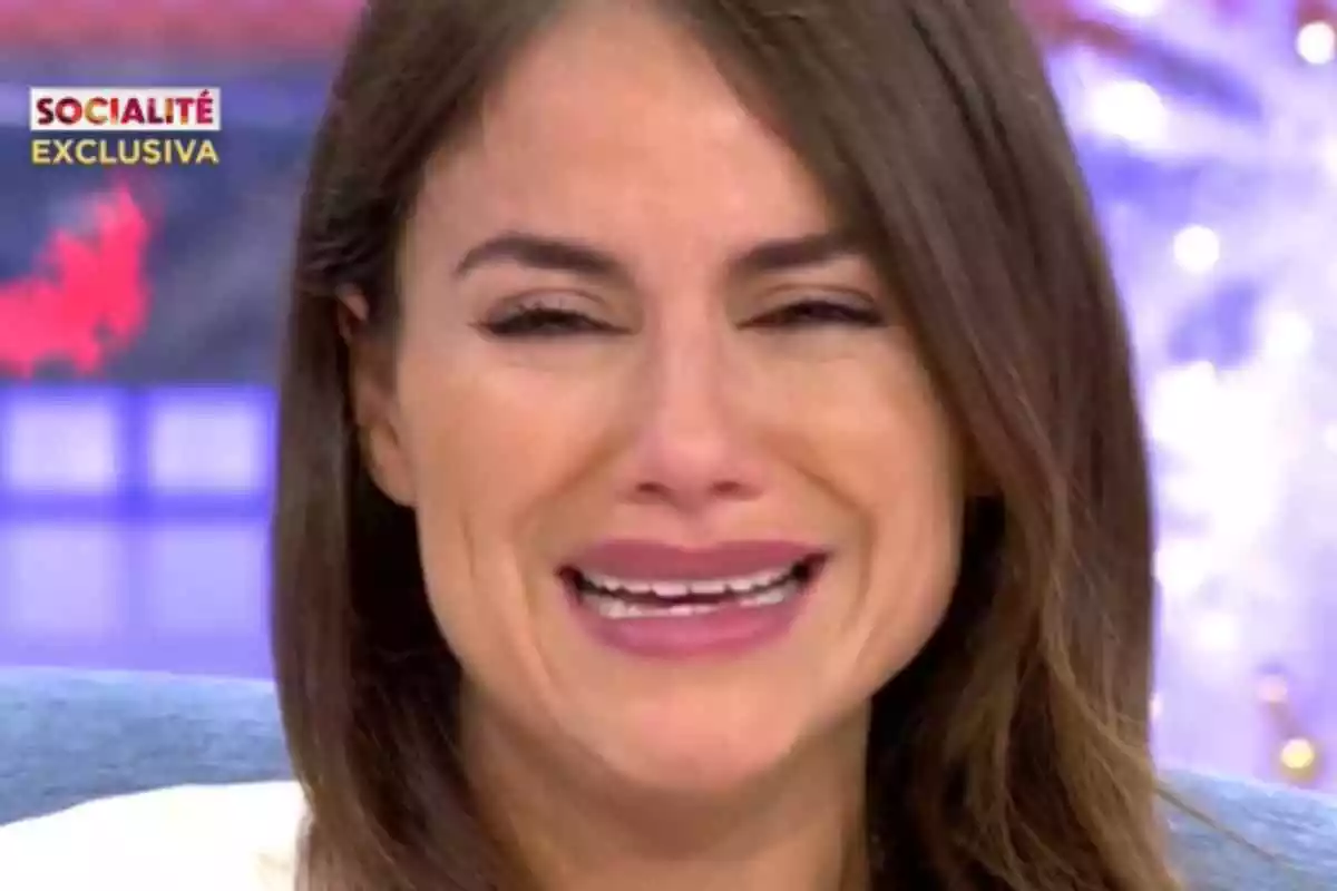 Mónica Hoyos, llorando en un programa de 'Telecinco'