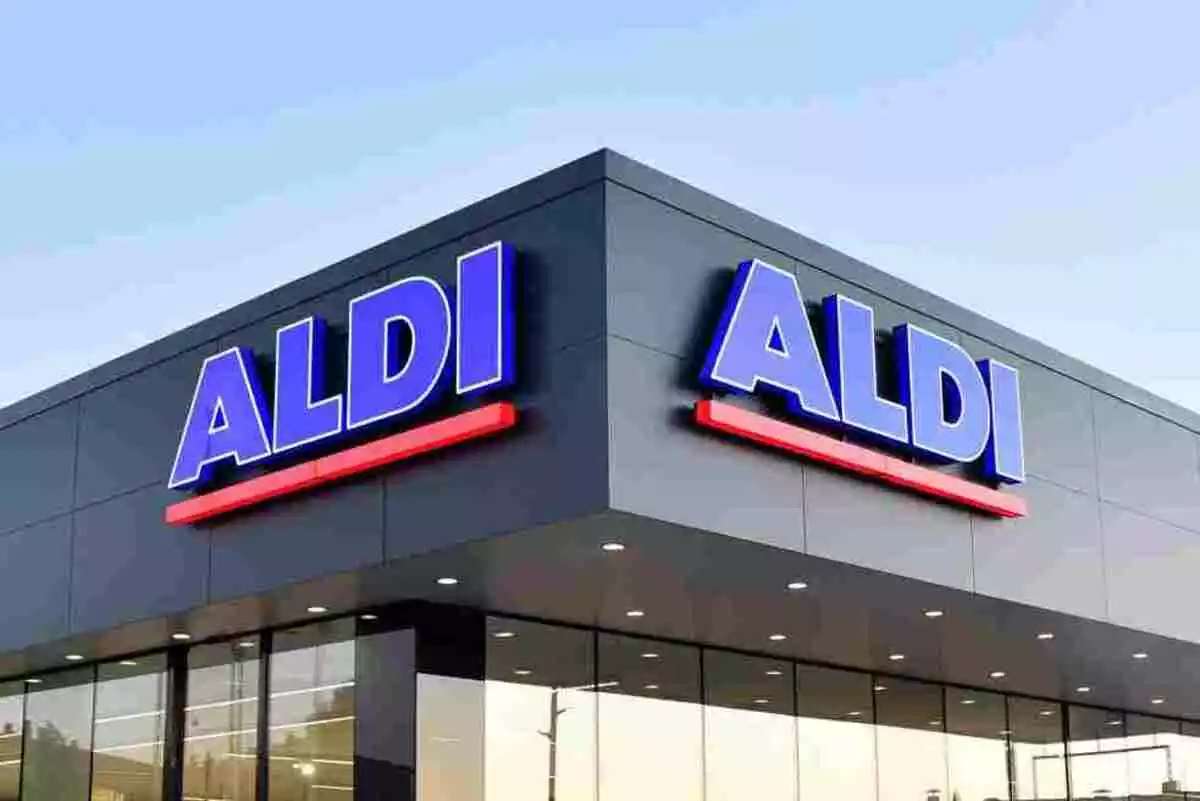 Exterior de un supermercado ALDI