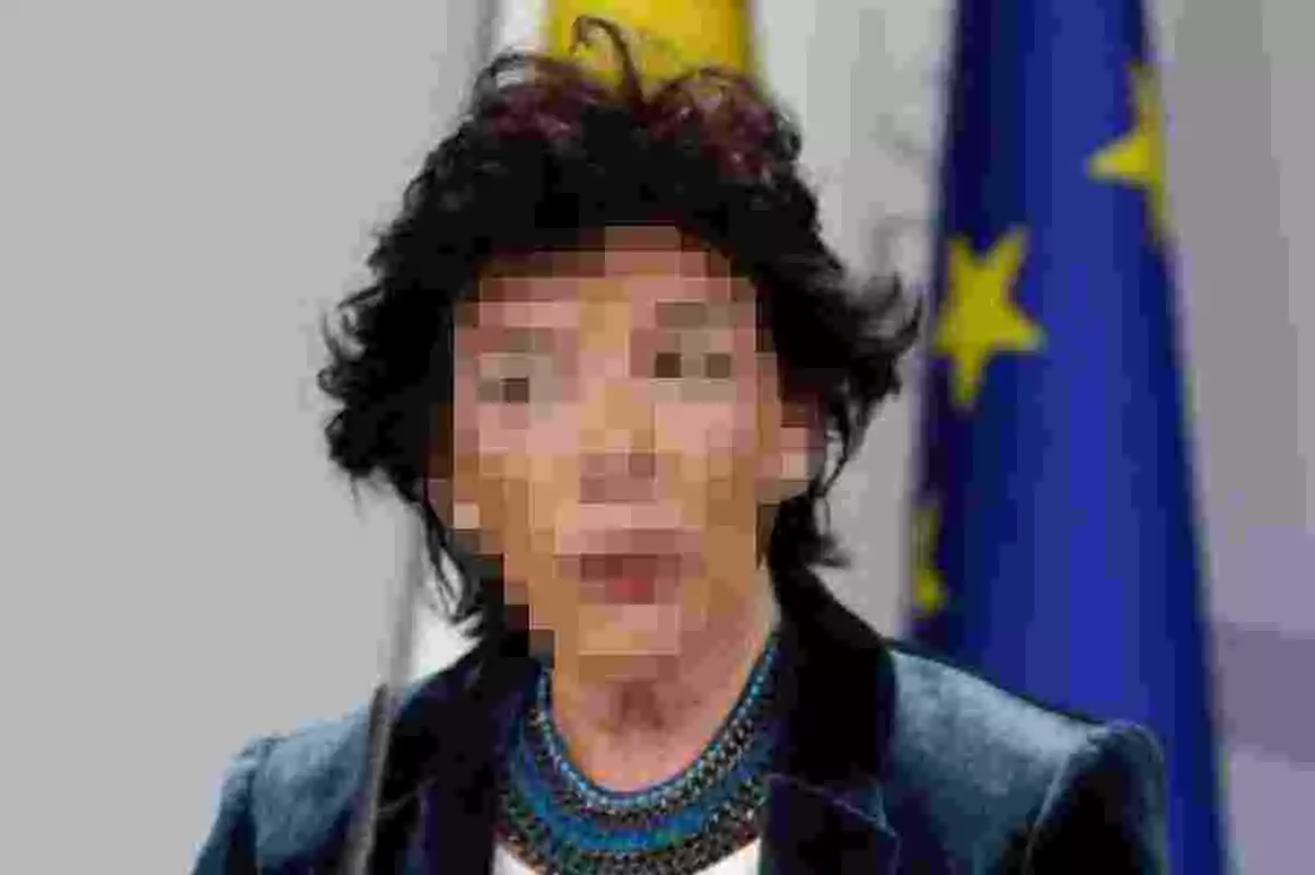 Imagen archivo Isabel Celaá, ministra de educación, con la cara pixelada