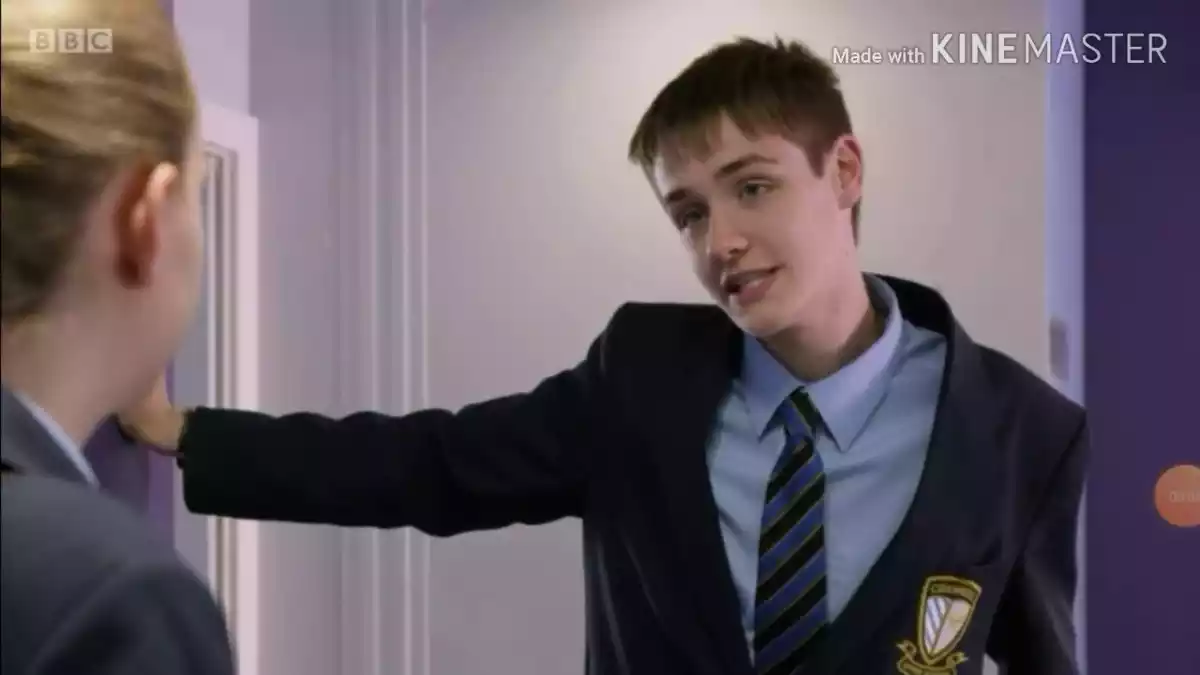 Archie Lyndhurst en una imagen extraída de la serie 'So Awkward' de CBBC.