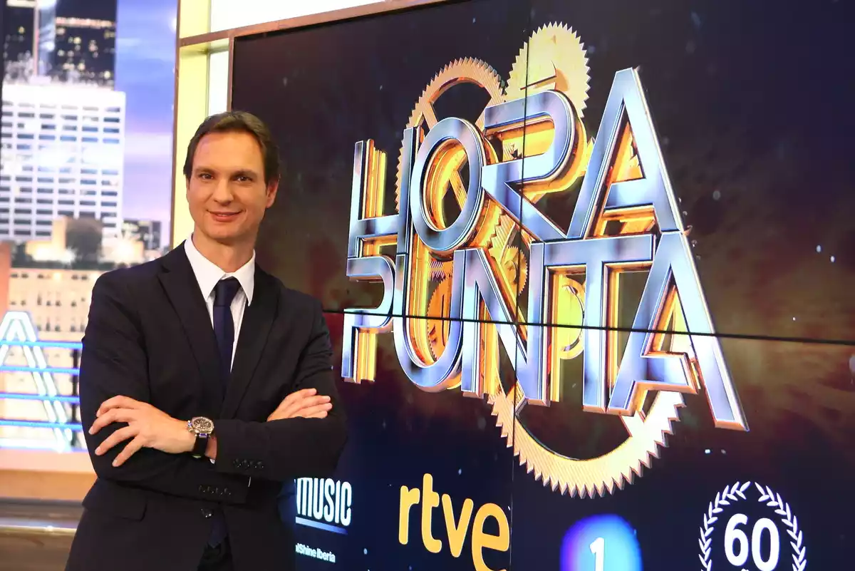Imagen de Javier Cárdenas en un plató de Televisión Española