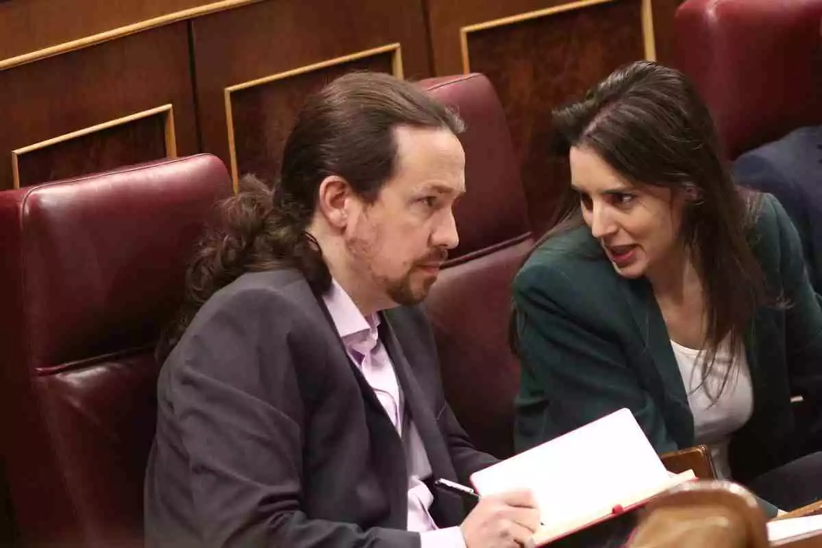 Pablo Iglesias e Irene Montero en el Congreso de los Diputados