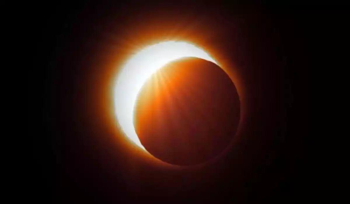 Imagen de un eclipse total de Sol