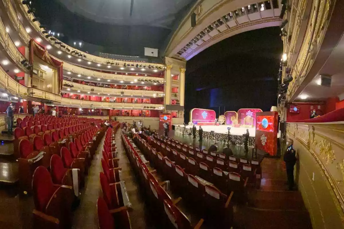 Teatro real vacío en el sorteo de Lotería de Navidad