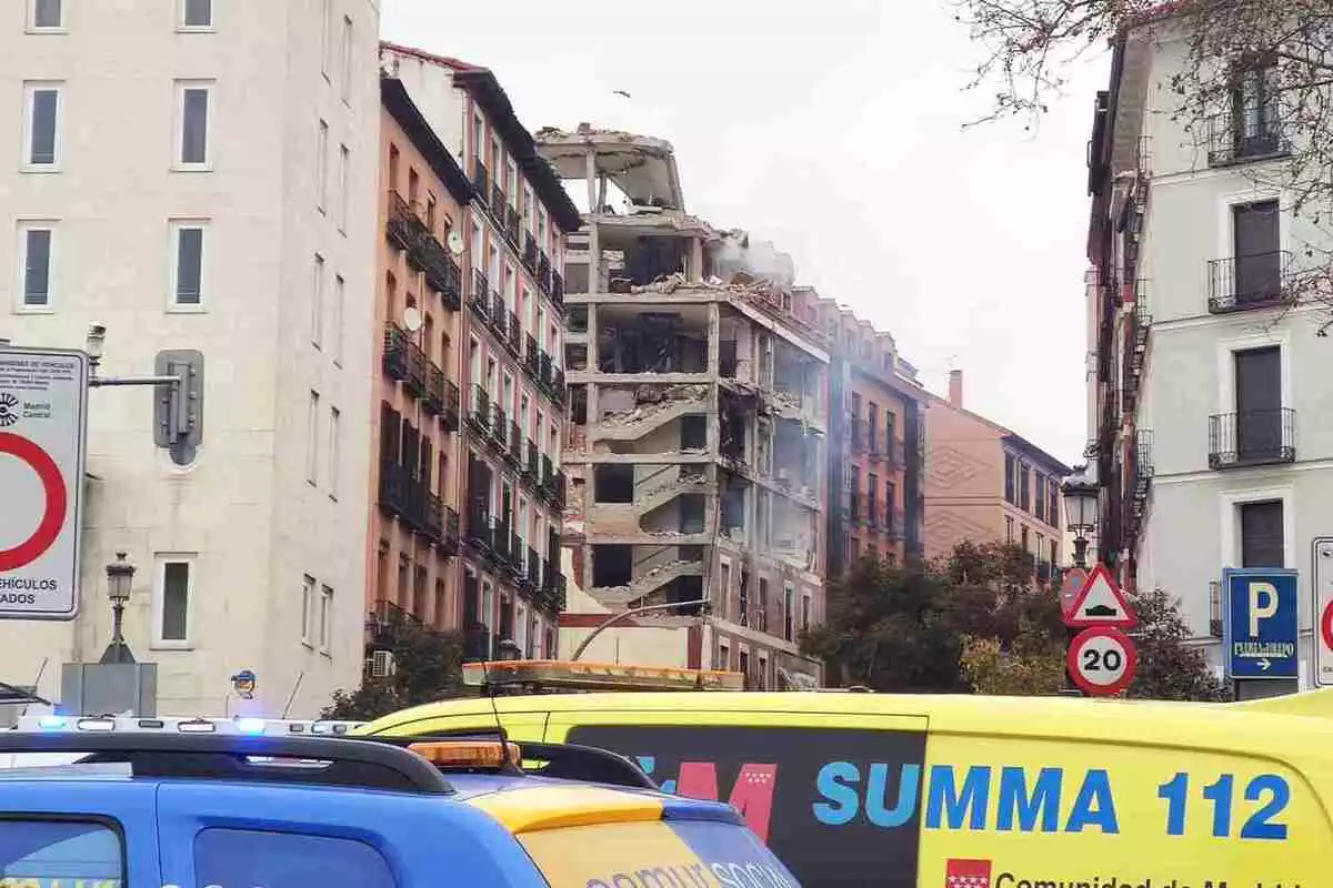 Edificio afectado por una explosión en el centro de Madrid