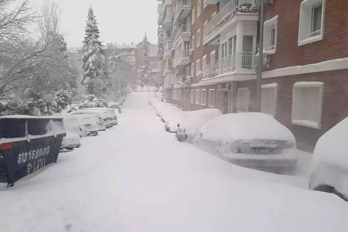 Imagen de una nevada en el centro de Madrid