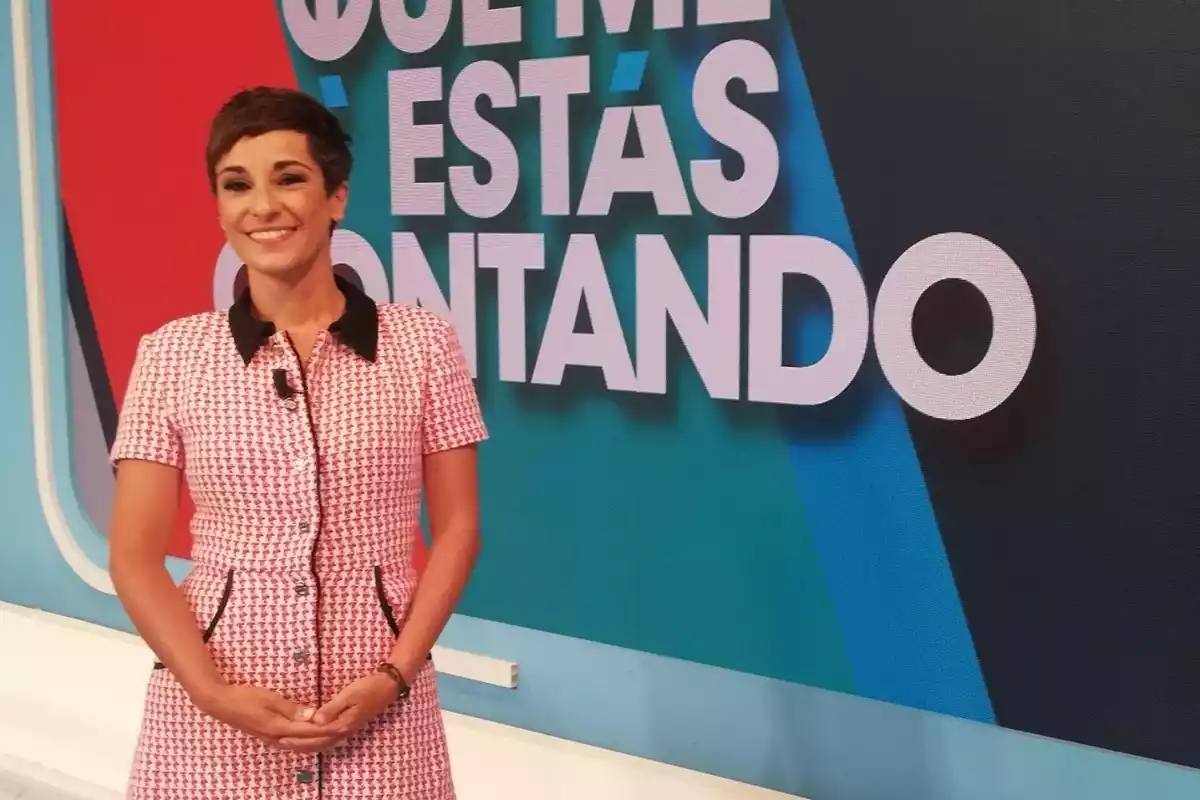 Adela González presentado el programa 'Qué me estás contando'