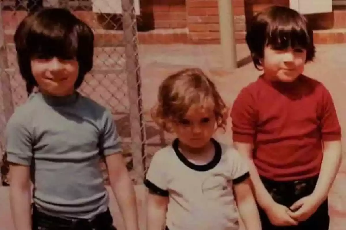 Ramon, Elvira y Ricard, tres hermanos abandonados en Barcelona en 1984