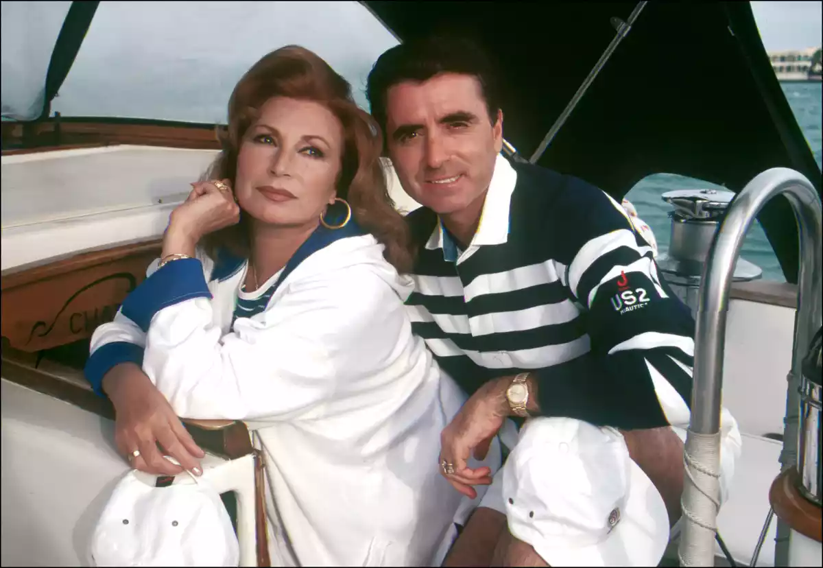 Rocío Jurado y José Ortega Cano en un barco