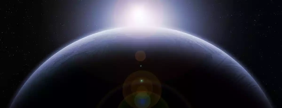 Imagen astronómica halo de luz y planeta
