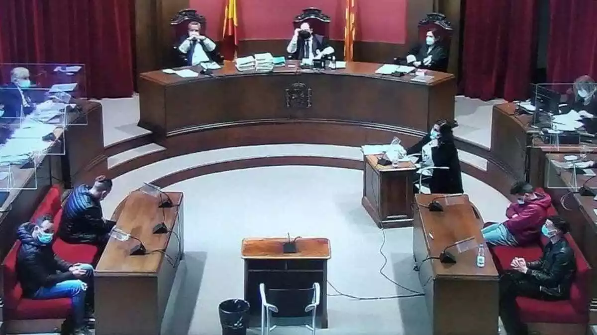 Los 4 condenados de la 'manada de Sabadell' durante el juicio