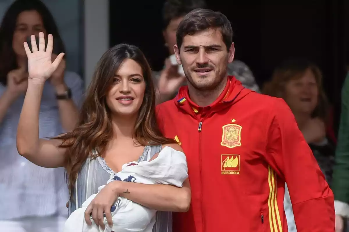 Sara Carbonero e Iker Casillas en la presentación de su hijo Lucas el 6 de junio del 2016