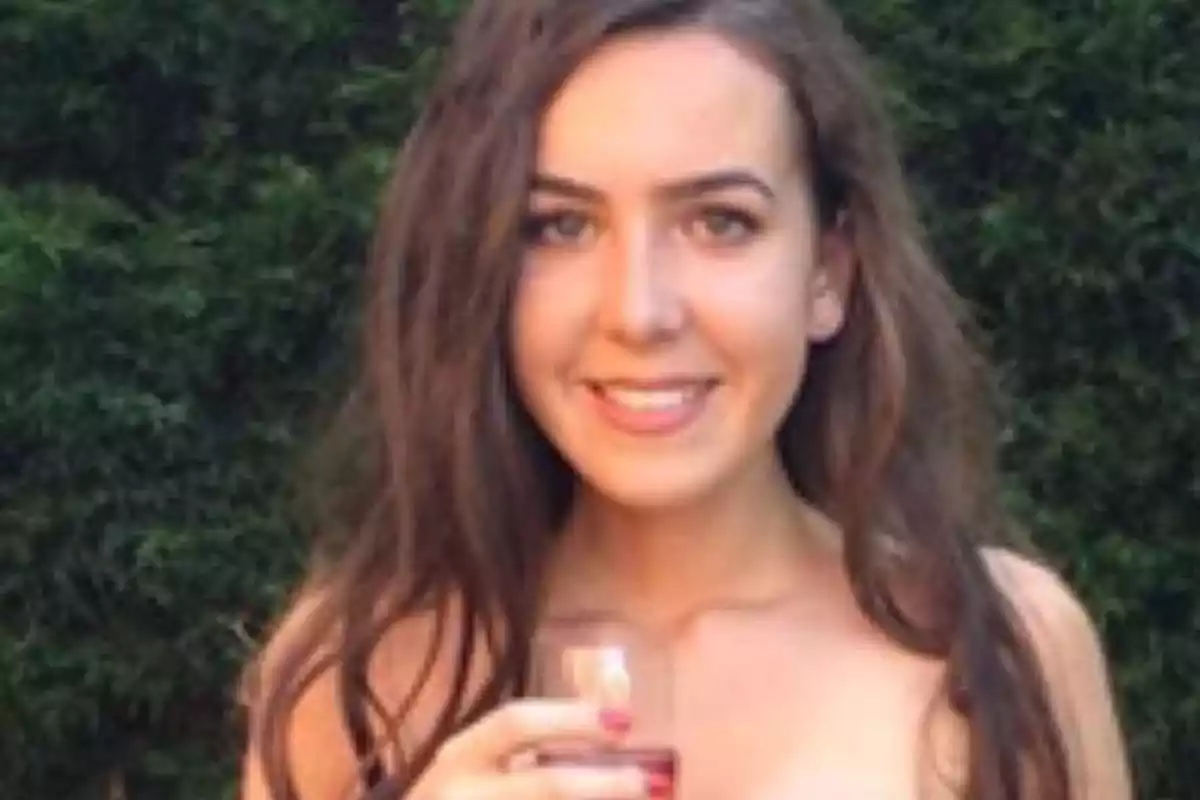 Ana Uglow, la joven de 17 años fallecida en un viaje del cole