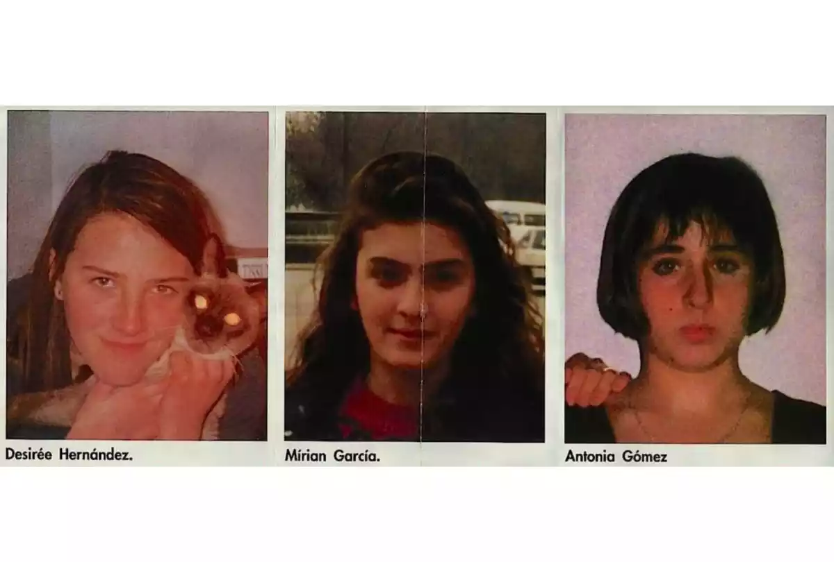 Cartel con la imagen de las tres niñas del caso Alcasser