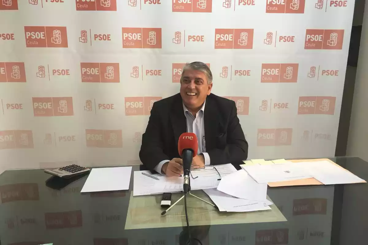 José María Mas, en una rueda de prensa en la sede del PSOE en Ceuta (04/04/2018).