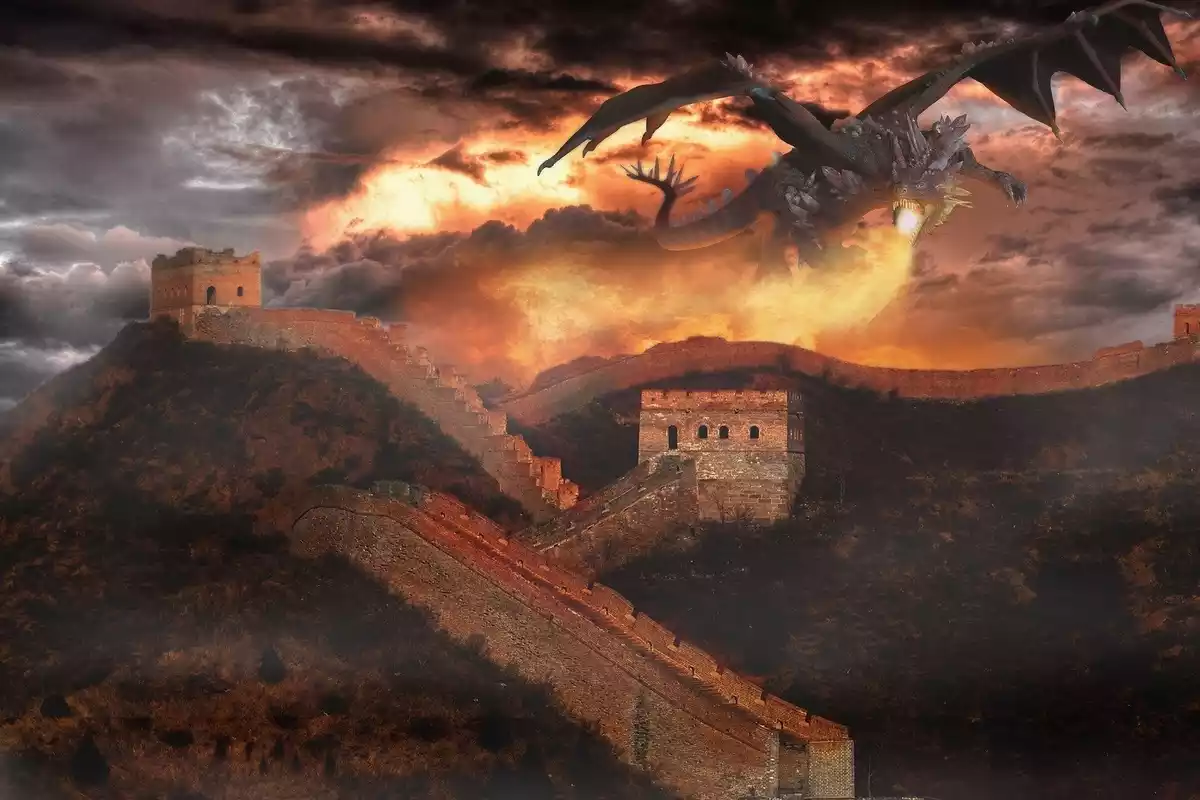 Un dragón lanzando fuego por la boca para destruir la Gran Muralla China