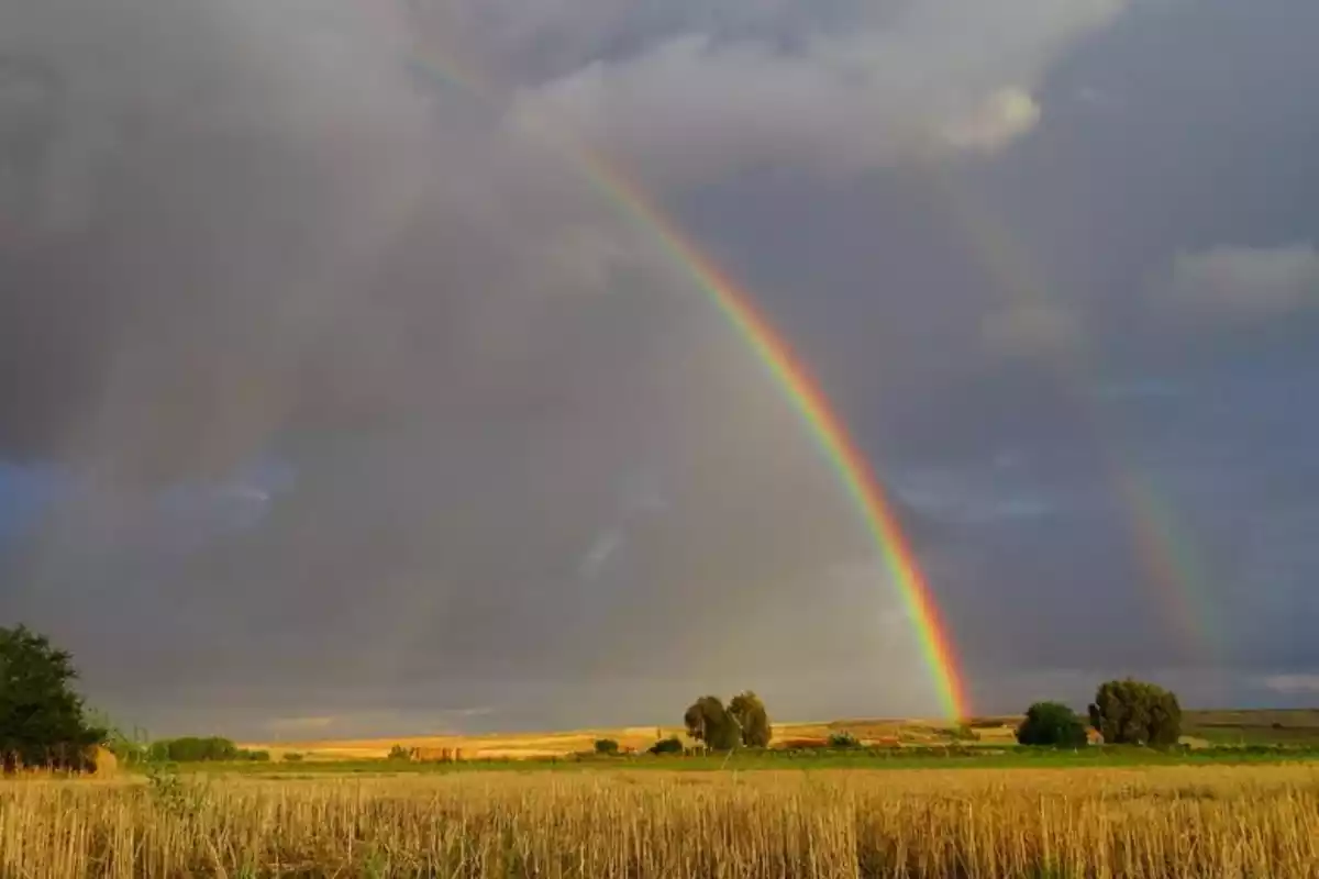Imagen de un arcoíris en Cantalpino, Salamanca