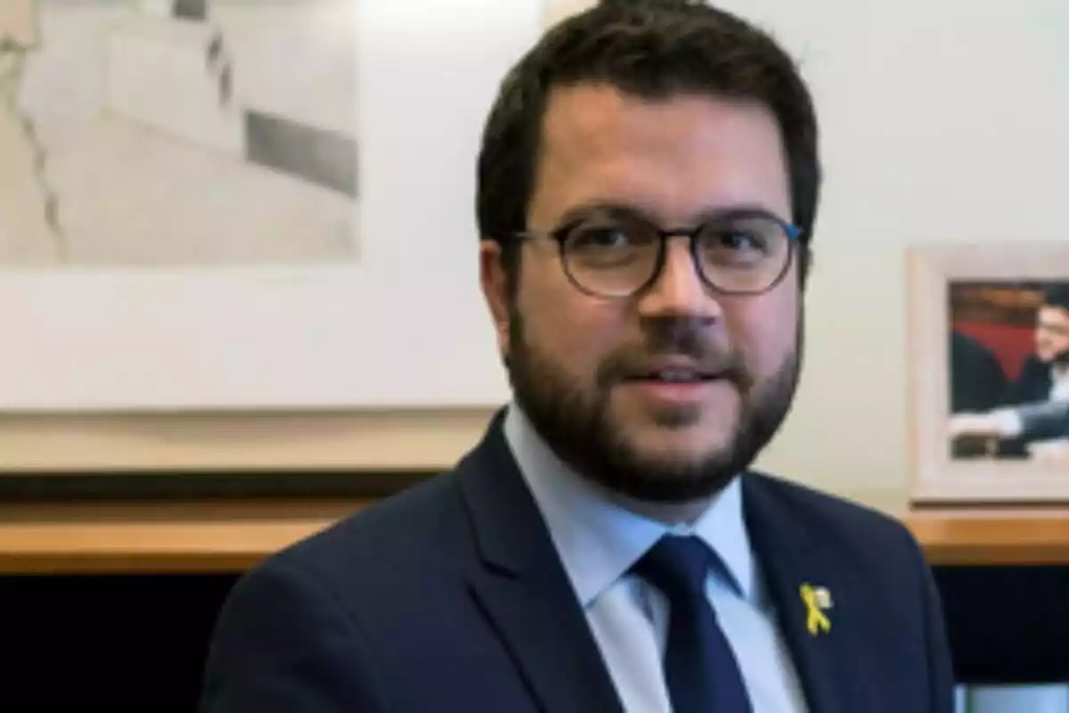 Pere Aragonès, vicepresidente de la Generalitat y miembro de ERC, será el encargado de sustituir a Torra.
